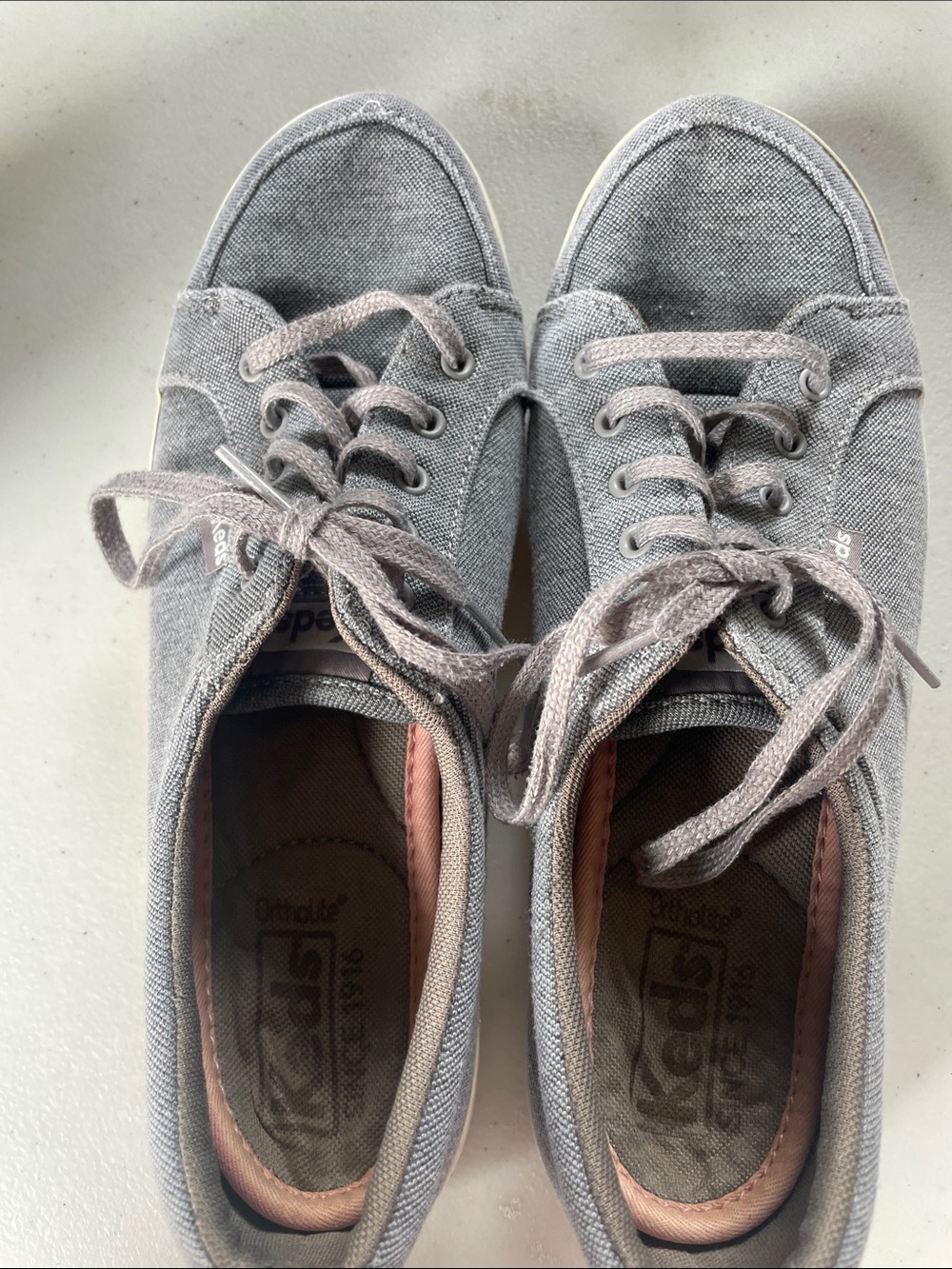 Keds Gray Canvas Lace-Up Sneakers with Pink Trim size size 7